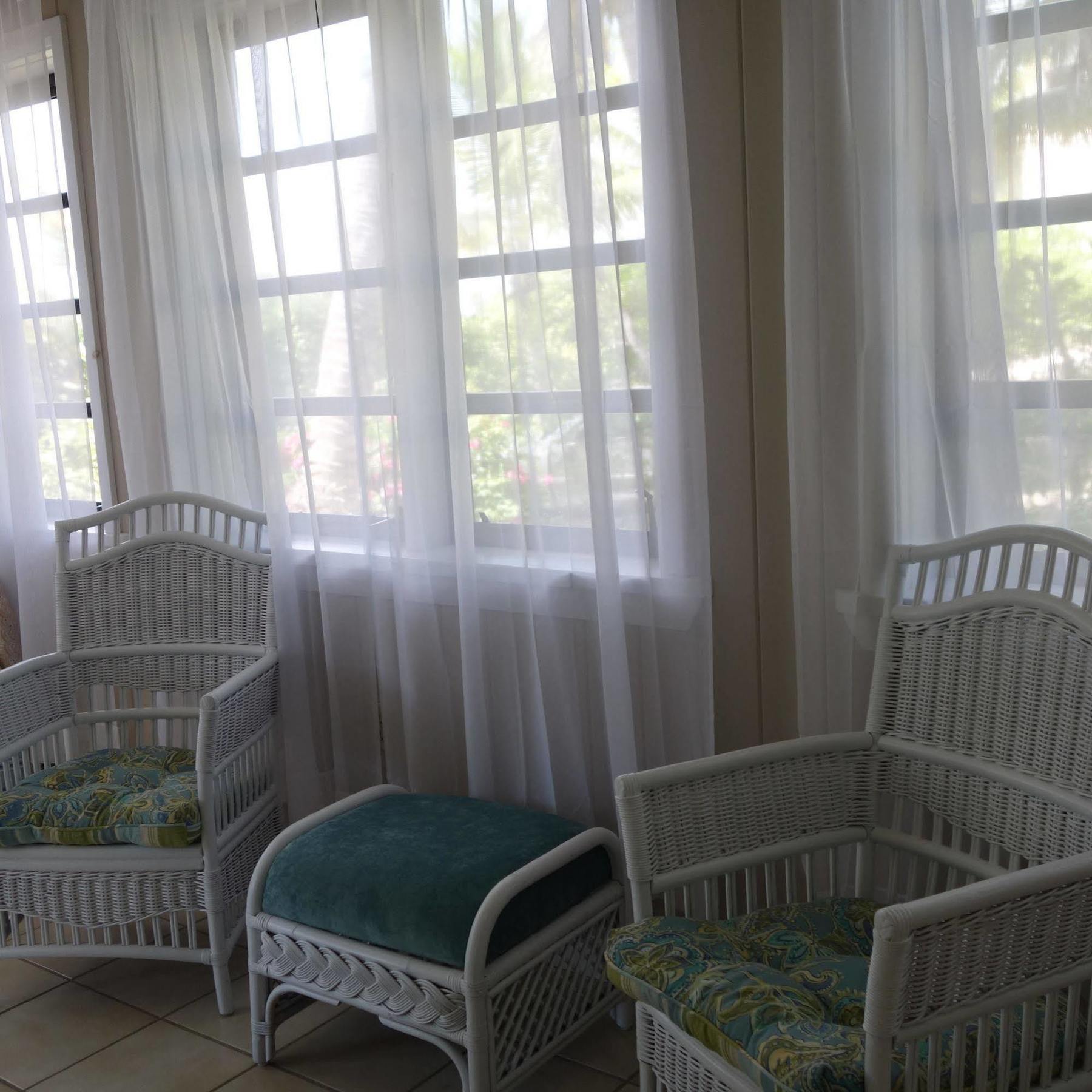 Hotel South Fleetwood Grace Bay Extérieur photo