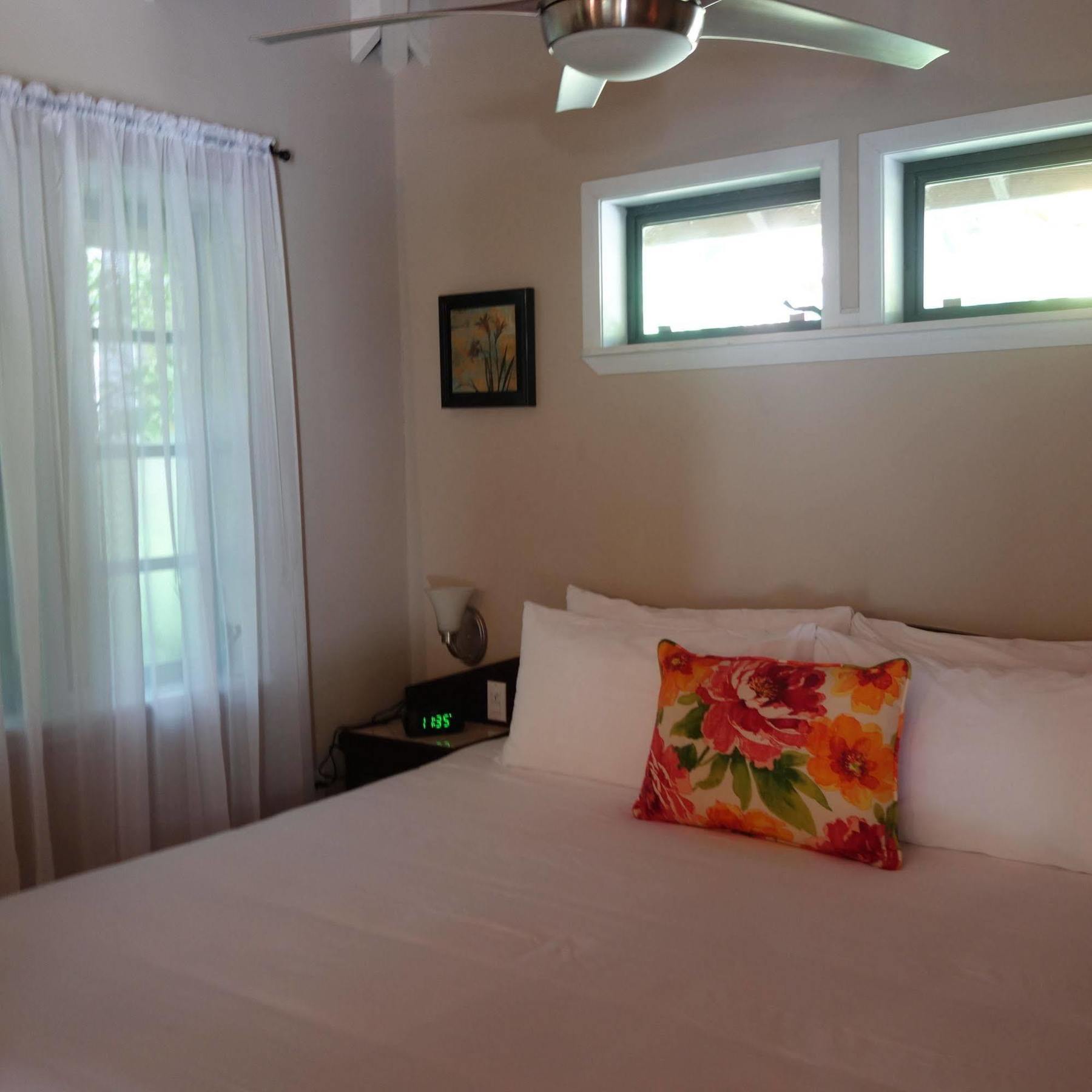 Hotel South Fleetwood Grace Bay Extérieur photo
